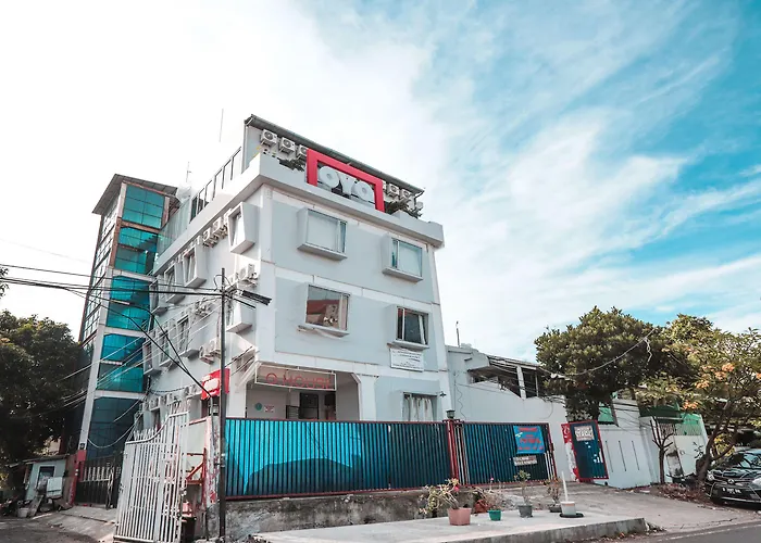 Oyo 208 G House Hotel Jakarta